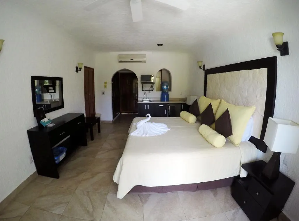 Hotel Club Akumal Caribe 3*,