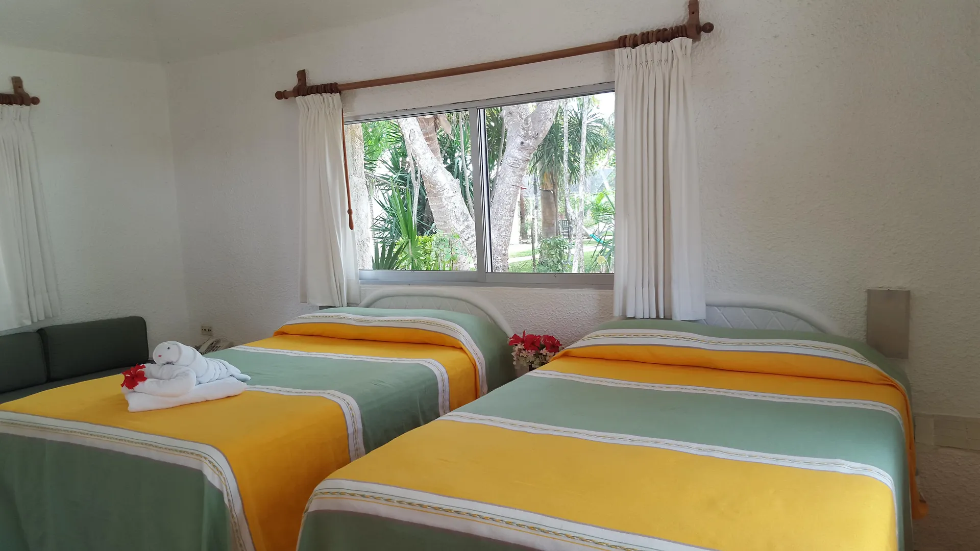 Hotel Club Akumal Caribe 3*,