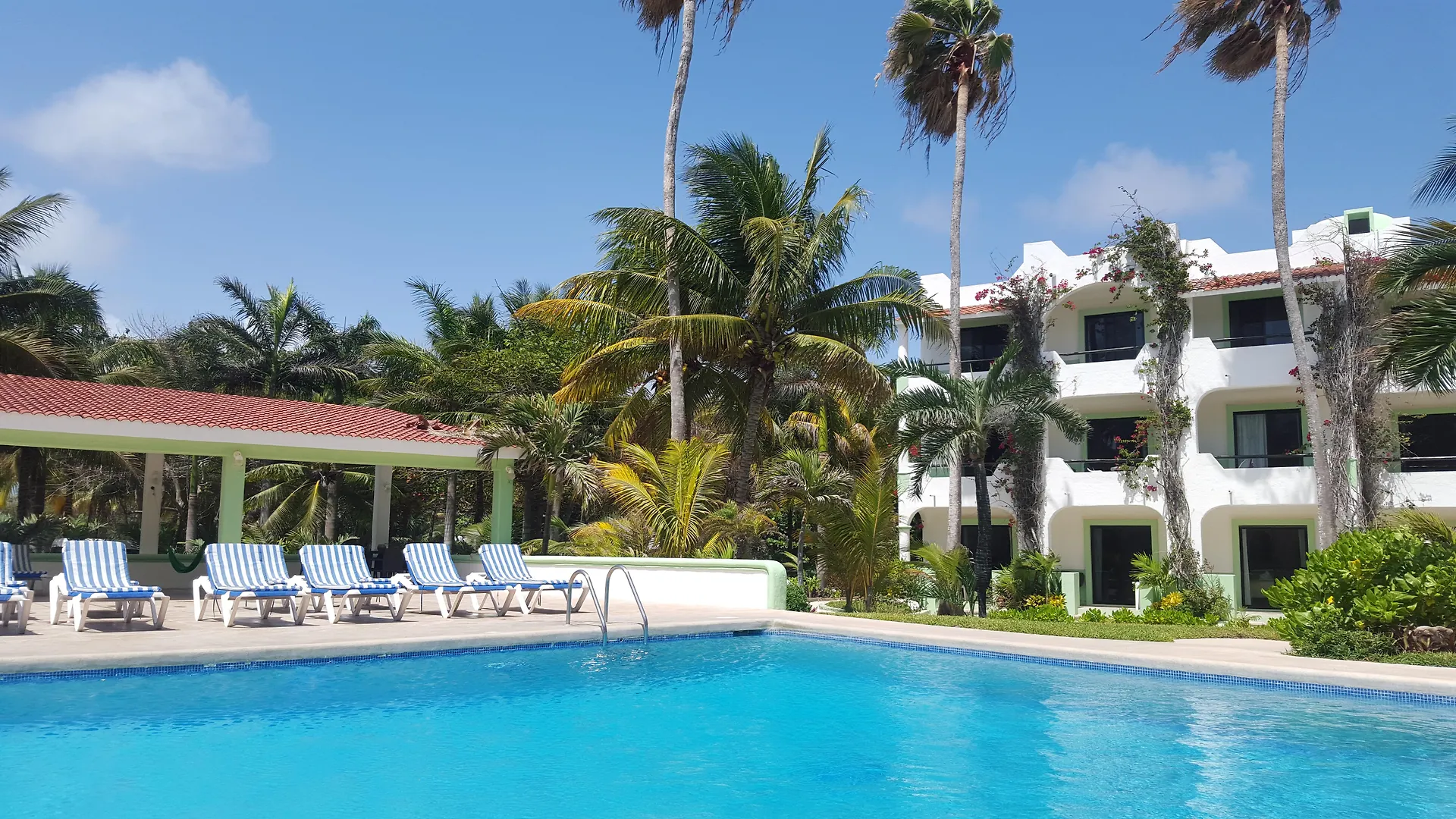 Hotel Club Akumal Caribe 3*,